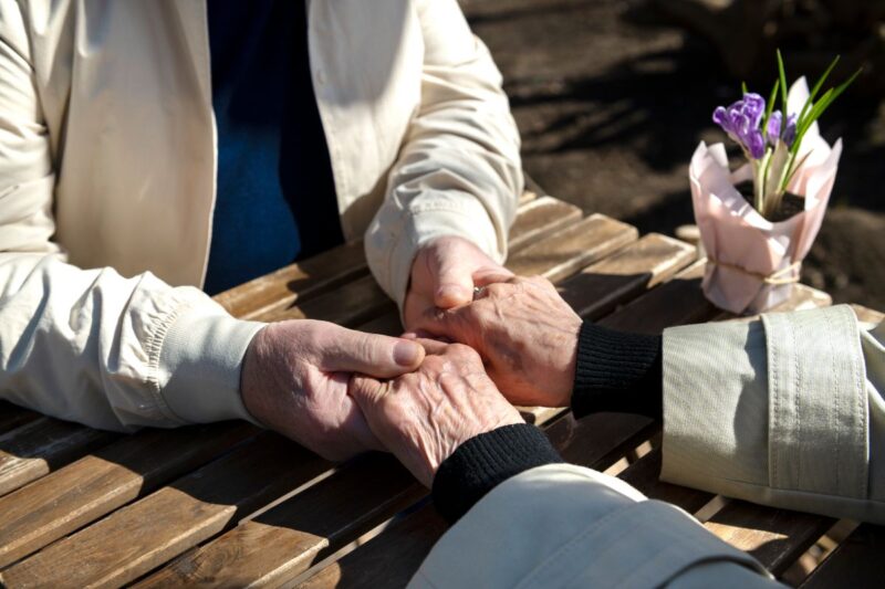 Comment percevoir la pension de réversion après le décès de son conjoint